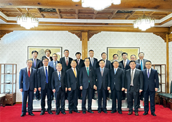 2023年12月20日，國藥集團黨委書記、董事長劉敬楨參加韓國總理韓德洙會見中方代表團活動并作為代表發(fā)言