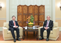2024年2月26日，澳門特區(qū)行政長官賀一誠會見國藥集團黨委書記、董事長劉敬楨一行，雙方就推動大健康產(chǎn)業(yè)發(fā)展、橫琴粵澳深度合作區(qū)建設等議題交換意見